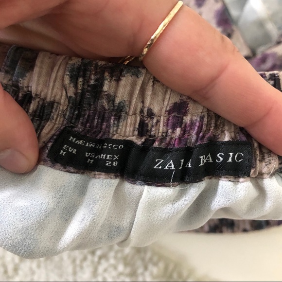 Zara Floral Silk Short M - Picture 5 of 6